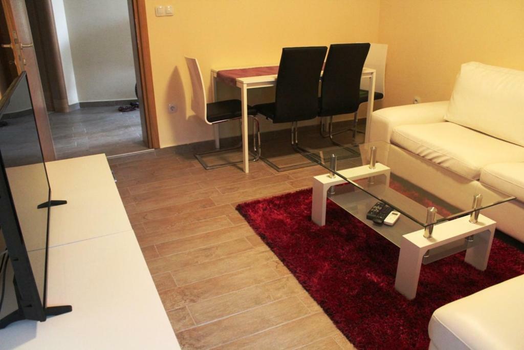 Apartment Sax Jezera Bagian luar foto