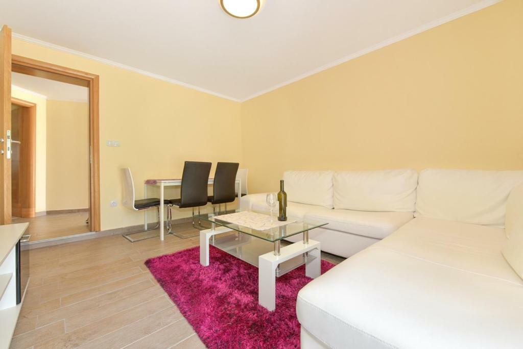 Apartment Sax Jezera Bagian luar foto