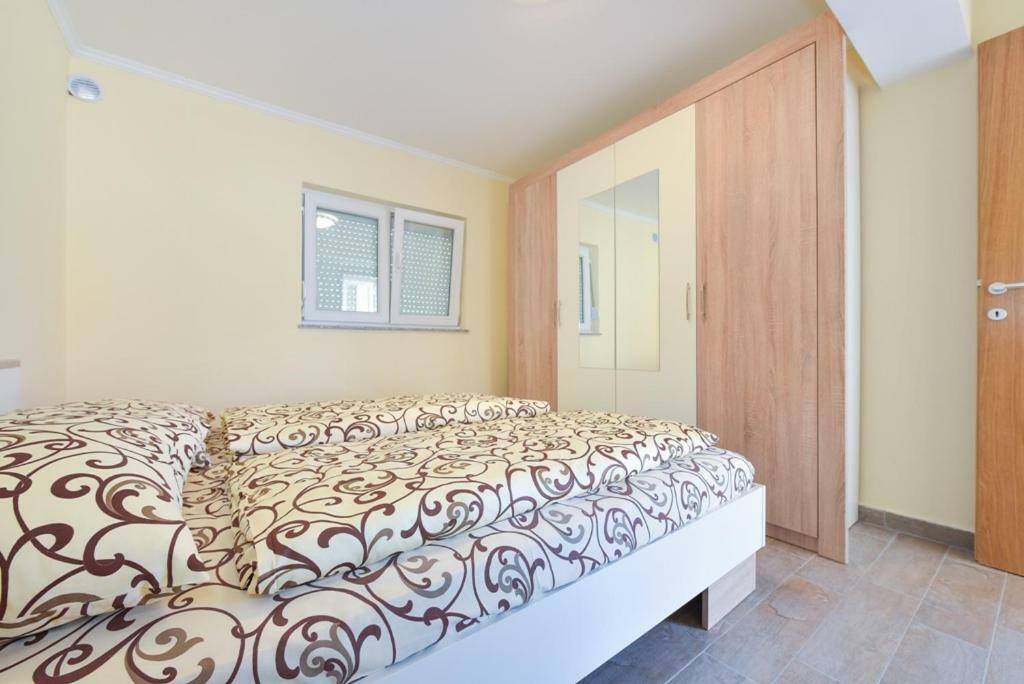Apartment Sax Jezera Bagian luar foto