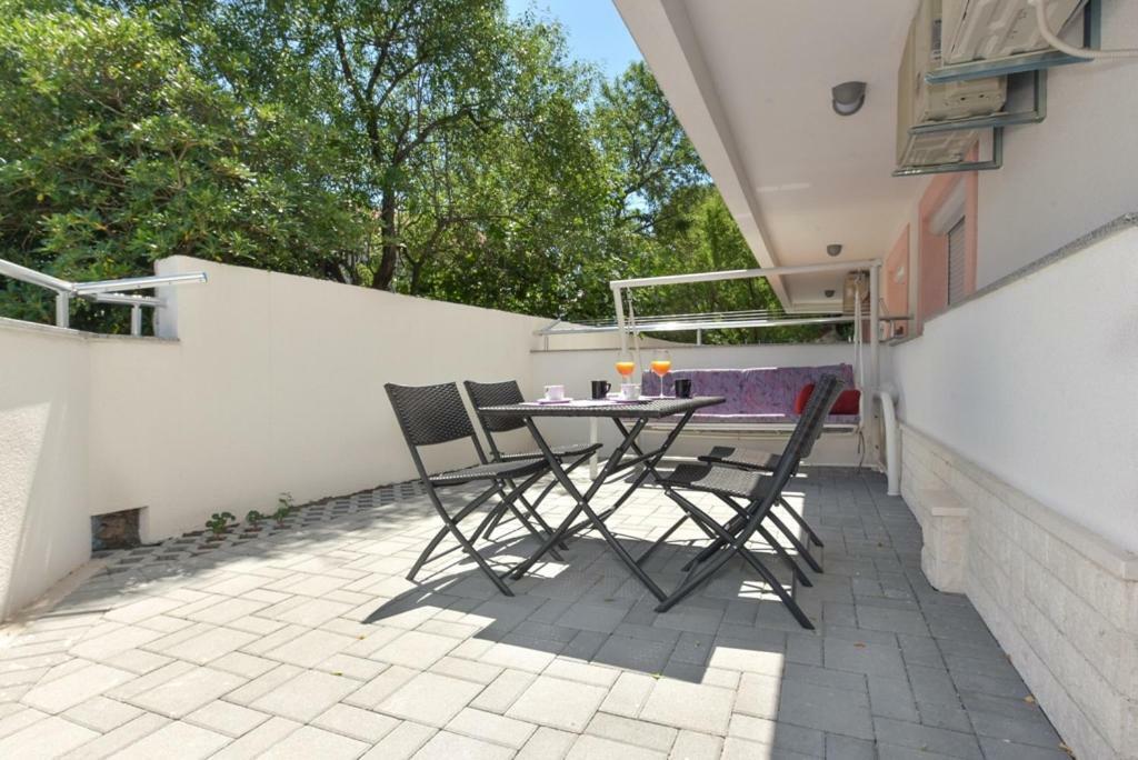 Apartment Sax Jezera Bagian luar foto