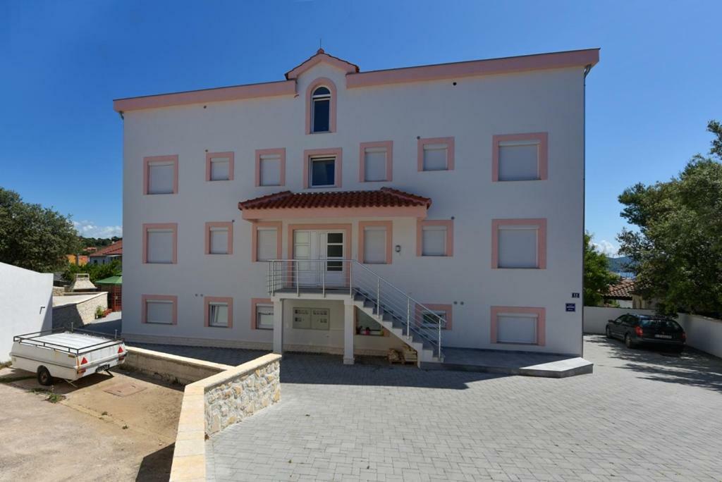 Apartment Sax Jezera Bagian luar foto